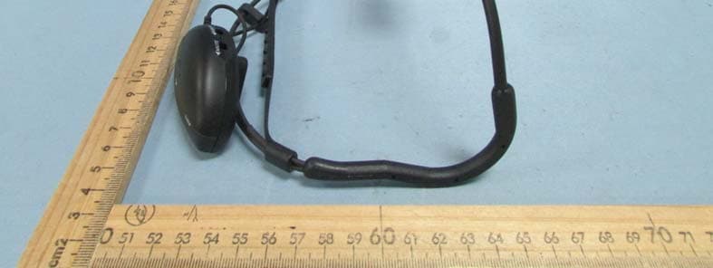 Airline 77 Wireless Microphone Transmitter - FCC ID CCRAH1N - Sam Ash Music Corporation (3)
