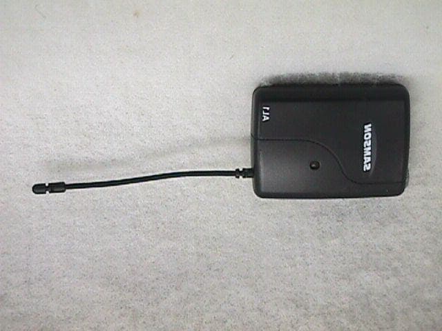 Airline UHF Wireless System - FCC ID CCRAL1M - Sam Ash Music Corporation (3)