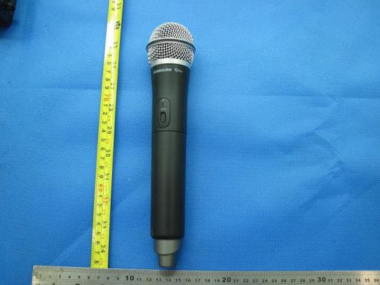 UHF Wireless System - FCC ID CCRCH99 - Sam Ash Music Corporation (2)