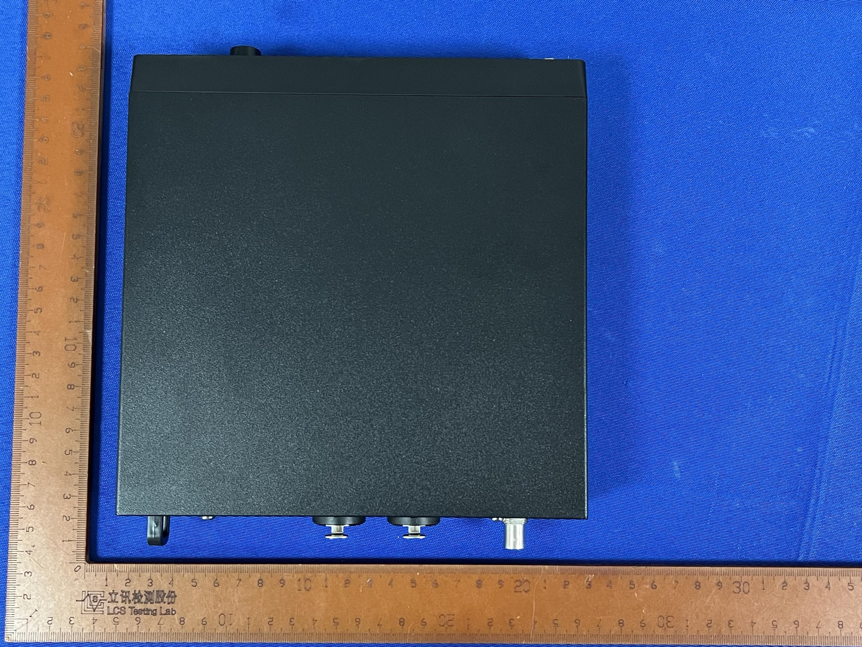 ET100 UHF Transmitter - FCC ID CCRET100 - Sam Ash Music Corporation