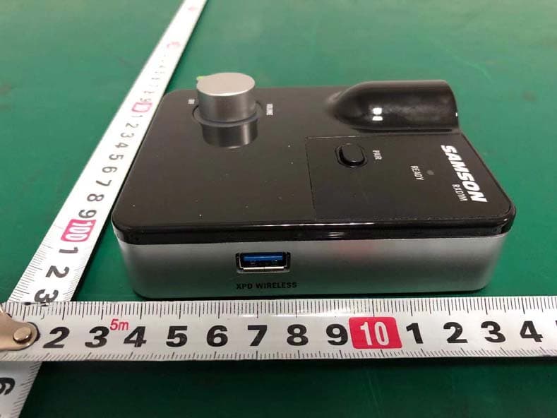 2.4G Wireless microphone Receiver - FCC ID CCRRXD1M - Sam Ash Music Corporation