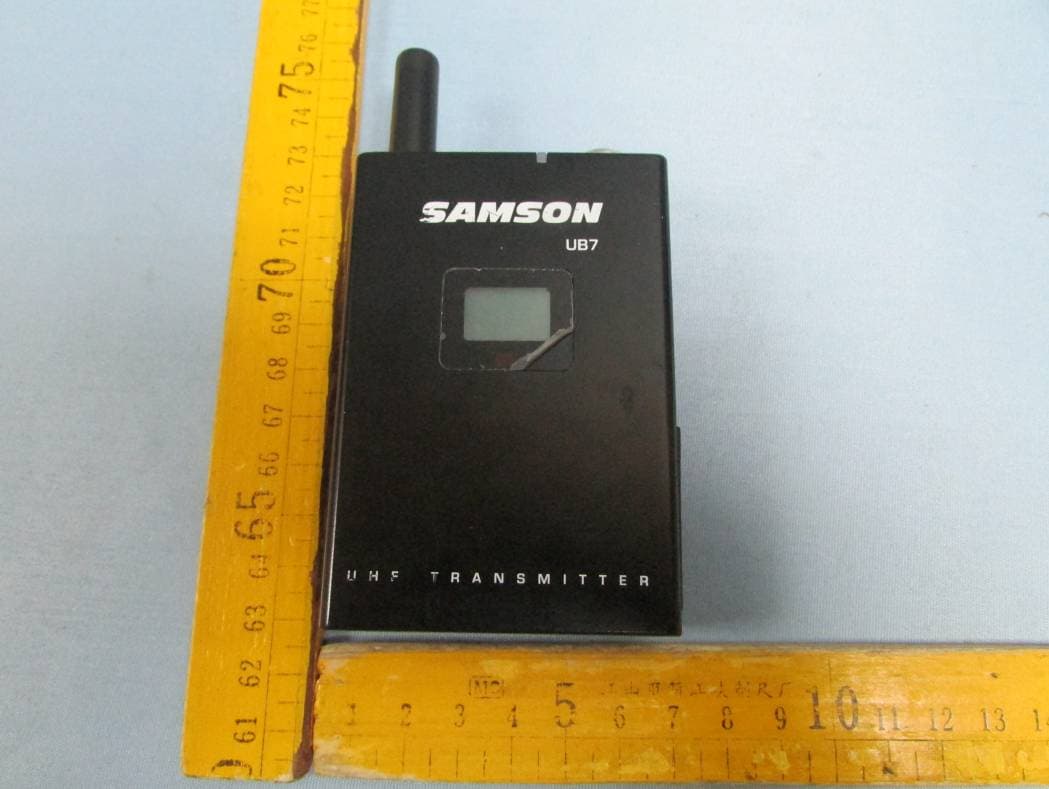 Wireless Microphone System - FCC ID CCRUB7 - Sam Ash Music Corporation (4)