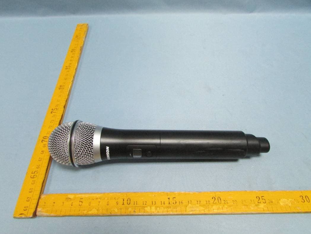 Wireless Microphone System - FCC ID CCRUH7 - Sam Ash Music Corporation (3)