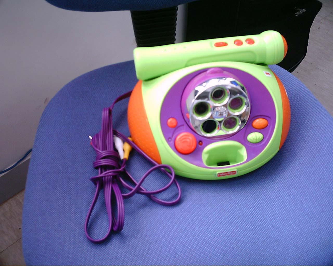 H6743 STAR STATION - FCC ID CCTH6723-05 - Fisher-Price Inc. (2)
