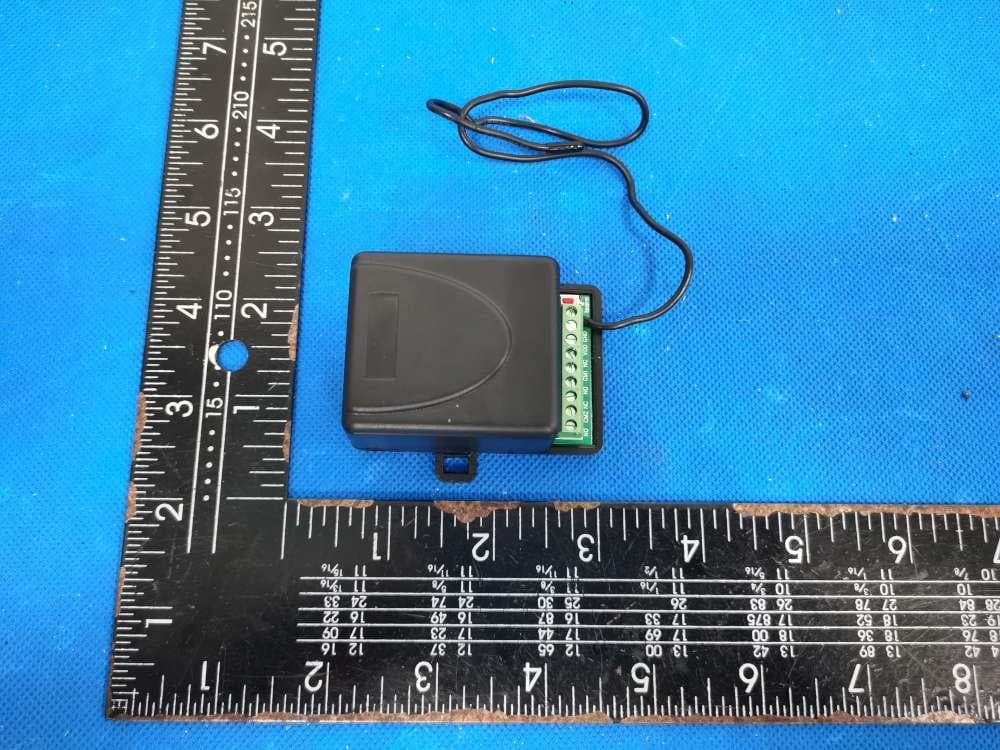 Receiver - FCC ID CFS-2CHRFRCVR - Ademco Inc. (2)