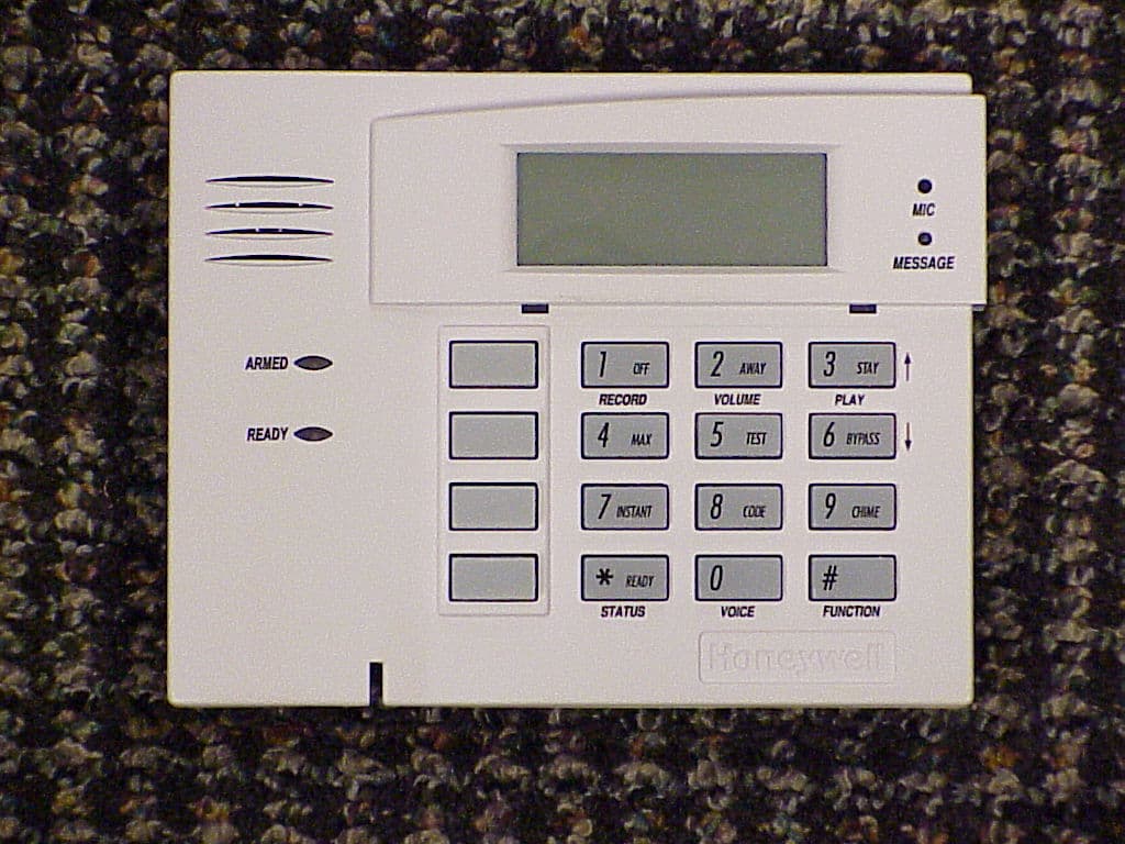 Wireless Security Keypad - FCC ID CFS8DL5828V1 - Ademco Inc.