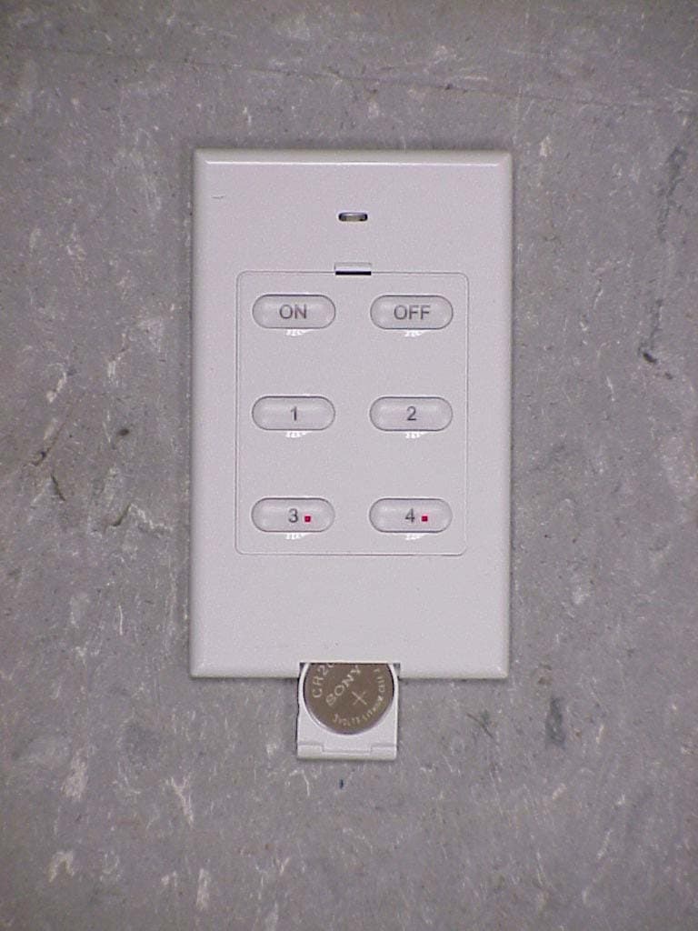 Wireless Key Transmitter - FCC ID CFS8DL5878 - Ademco Inc. (2)