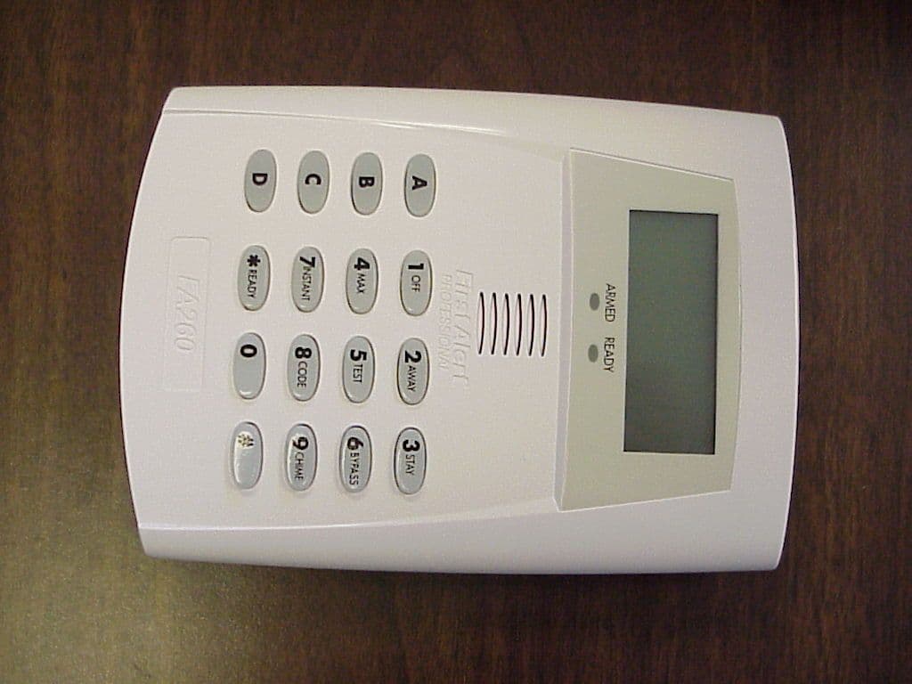 Remote Security Tranceiver - FCC ID CFS8DLFA260RF - Ademco Inc.