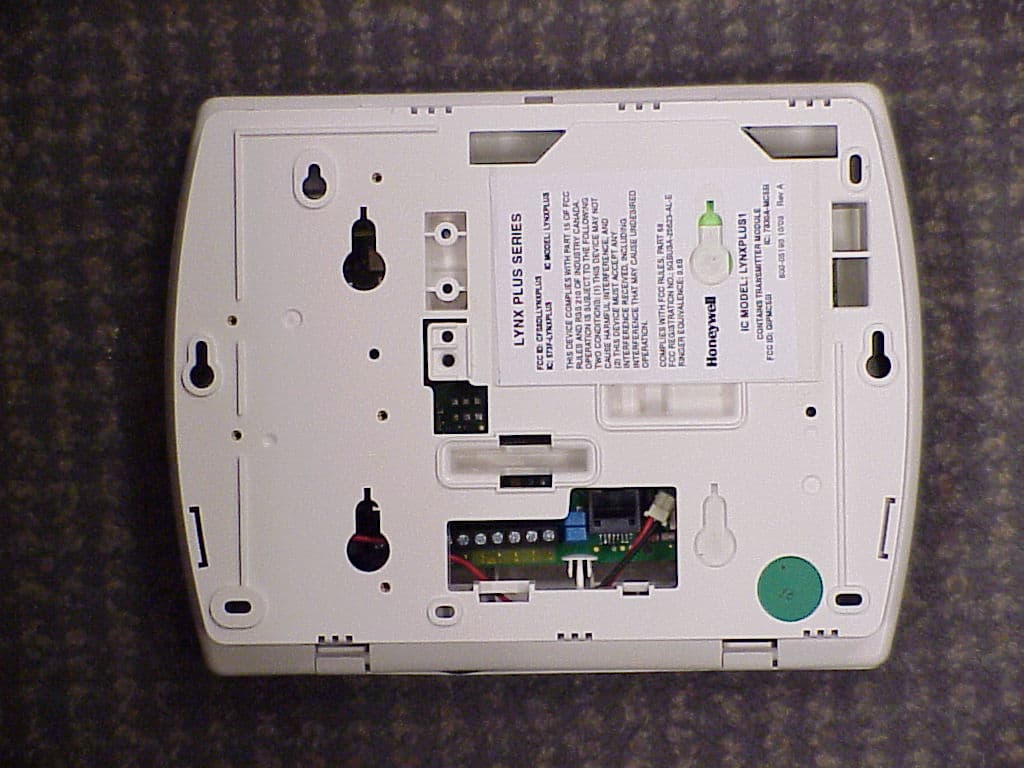Wireless Control / Communicator - FCC ID CFS8DLLYNXPLUS - Ademco Inc.
