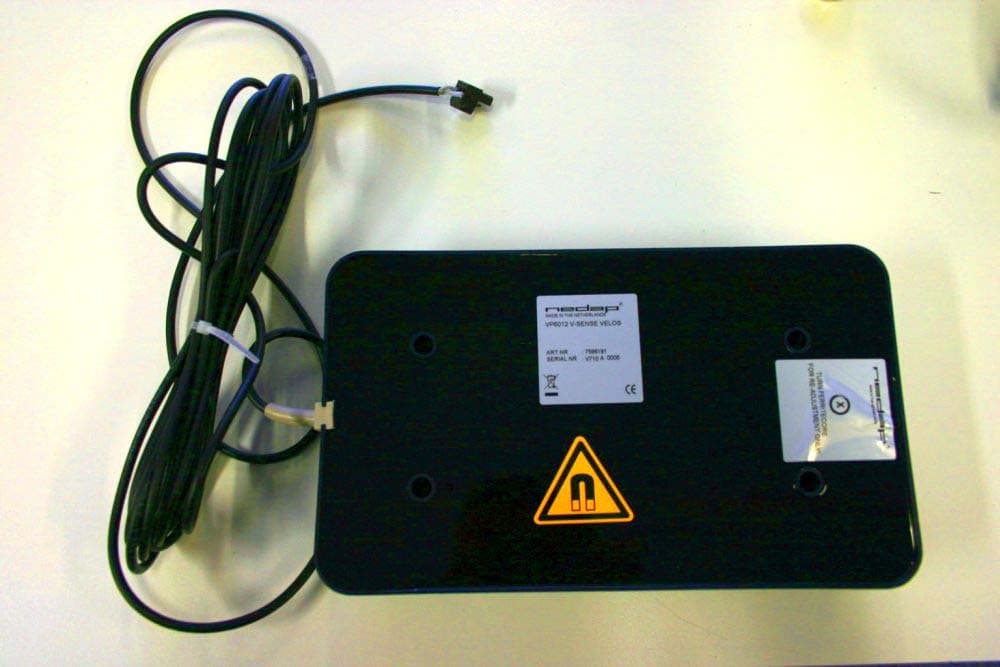 RFID Reader for Livestock - FCC ID CGDVELOS4 - Nedap N. V. (1)