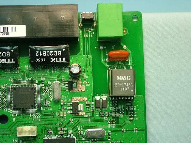 VersaLink Wireless Gateway - FCC ID CH8B755 - Westell Inc (3)