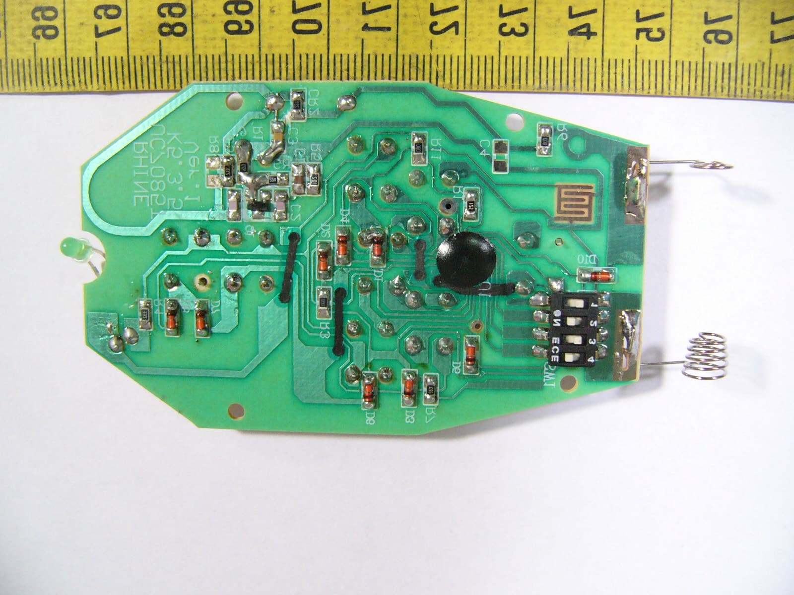 Remote Control Transmitter - FCC ID CHQ7085T - Rhine Electronics Co Ltd