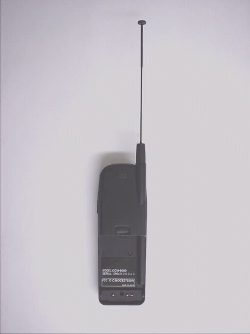 Tri-Mode Dual Band Mobile Telephone - FCC ID CJ6DCE37529A - Dynabook Inc. (2)