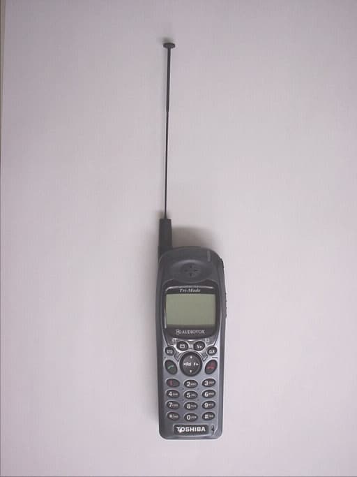 Tri-Mode Dual Band Mobile Telephone - FCC ID CJ6DCE37529A - Dynabook Inc.
