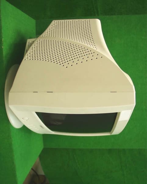 17" CRT MONITOR - FCC ID CKLC7R06090 - Hyundai Electronics Industries Co Ltd (4)