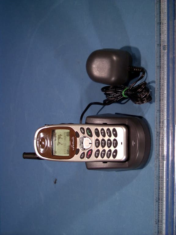 Dual Mode Cellular Phone (AMPS/CDMA) - FCC ID CKLHGC-310E - Hyundai Electronics Industries Co Ltd (3)