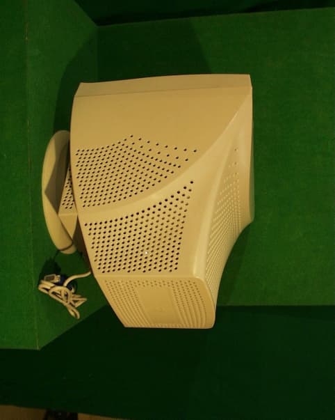 15" CRT Monitor - FCC ID CKLV570 - Hyundai Electronics Industries Co Ltd (4)