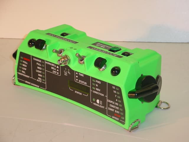 220MHz VHF TRANSCEIVER - FCC ID CN2M840220 - Cattron North America Inc.