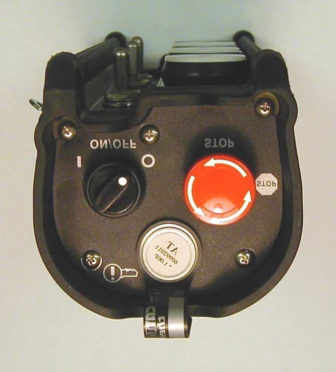 Industrial R/C Transmitter - FCC ID CN2PS - Cattron North America Inc.