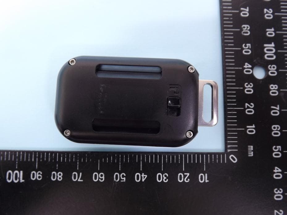 WiFi Remote - FCC ID CNF-WIFIRC-001 - GoPro, Inc. (4)