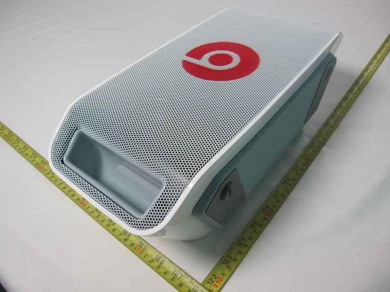 Portable Stereo Sound System with USB Port - FCC ID COW81000071 - Beats Electronics, LLC (2)