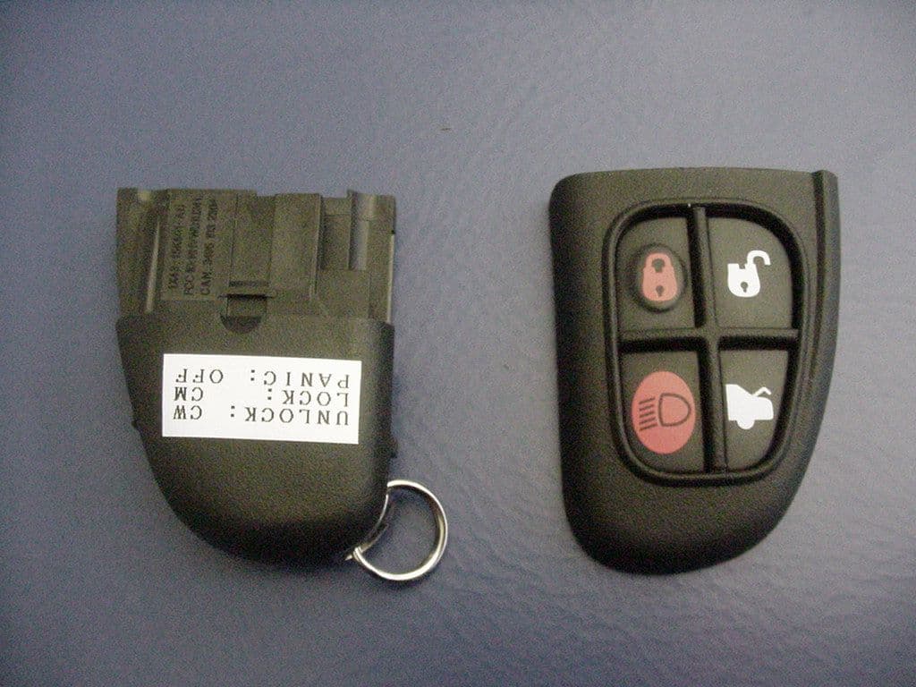 Jaguar remote keyless entry transmitter - FCC ID CWTWB1U243 - ALPS ALPINE CO., LTD.