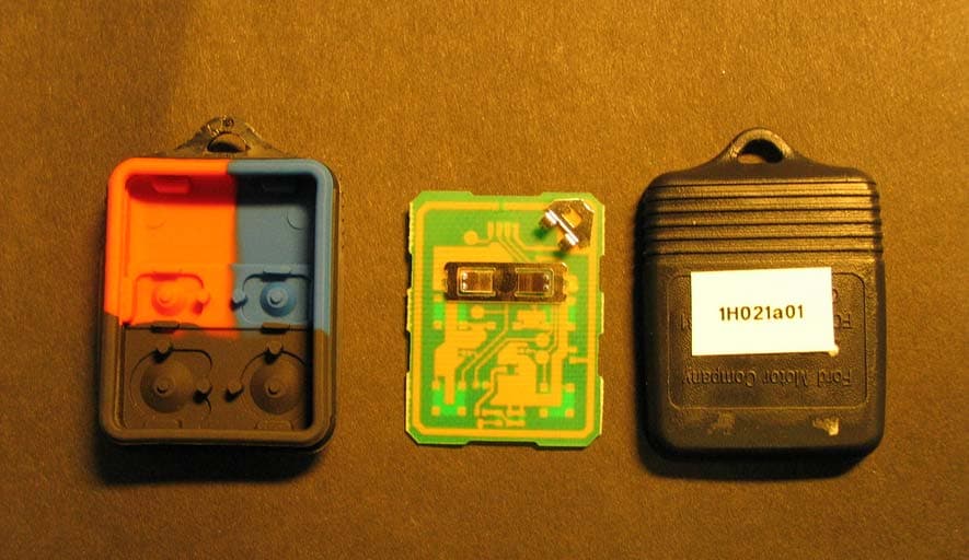 Vehicle remote keyless entry transmitter - FCC ID CWTWB1U345 - ALPS ALPINE CO., LTD. (3)