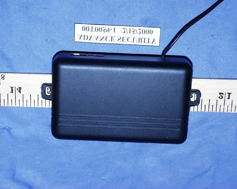 Car Alarm Receiver - FCC ID CZ57RRRXAD4 - Voxx Electronics Corporation (2)