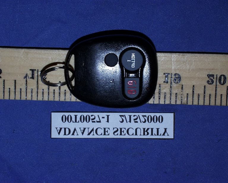 Car Alarm Transmitter - FCC ID CZ57RRTX3AD - Voxx Electronics Corporation