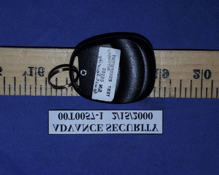 Car Alarm Transmitter - FCC ID CZ57RRTX3AD - Voxx Electronics Corporation (2)