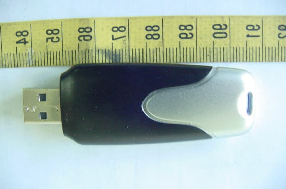 Bluetooth USB Dongle - FCC ID D6XBT3033A2 - Tecom Co Ltd