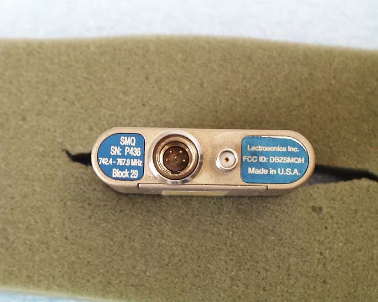 Body worn wireless microphone transmitter - FCC ID DBZSMQH - Lectrosonics Inc (2)
