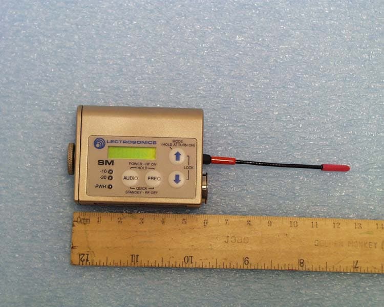 Body worn wireless microphone transmitter - FCC ID DBZSMV - Lectrosonics Inc