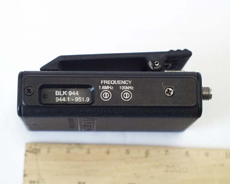 Bodu Worn Mireless Microphone Transmitter - FCC ID DBZUM450M - Lectrosonics Inc (3)