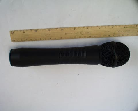 WIRELESS MICROPHONE TRANSMITTER - FCC ID DBZUT700 - Lectrosonics Inc (3)