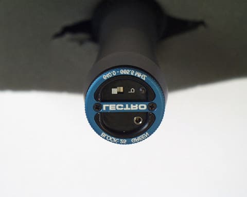 WIRELESS MICROPHONE TRANSMITTER - FCC ID DBZUT700 - Lectrosonics Inc (4)