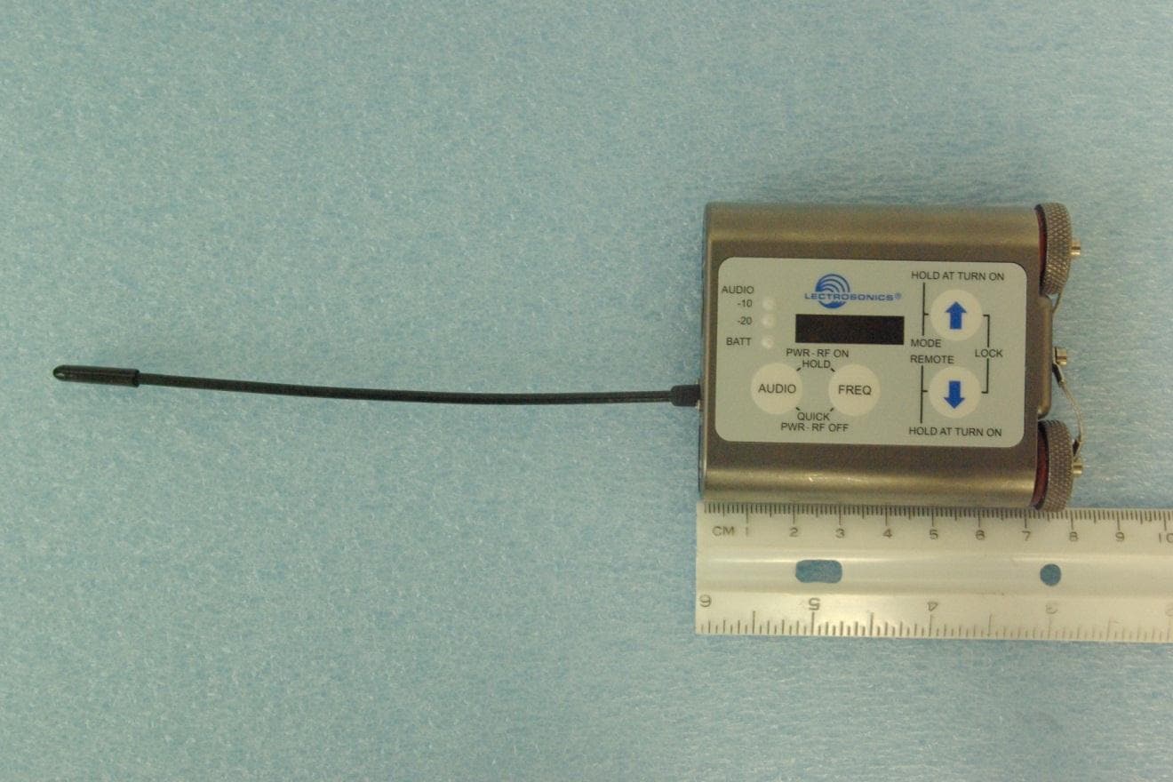 WIRELESS MICROPHONE TRANSMITTER - FCC ID DBZWME - Lectrosonics Inc (2)