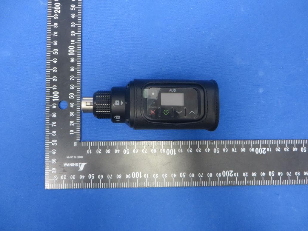 Digital Plug-on Transmitter - FCC ID DD4AD3K54 - Shure Incorporated (3)