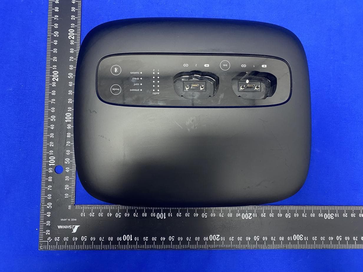 2-Channel Access Point Dock - FCC ID DD4MXWAPXD2 - Shure Incorporated (3)