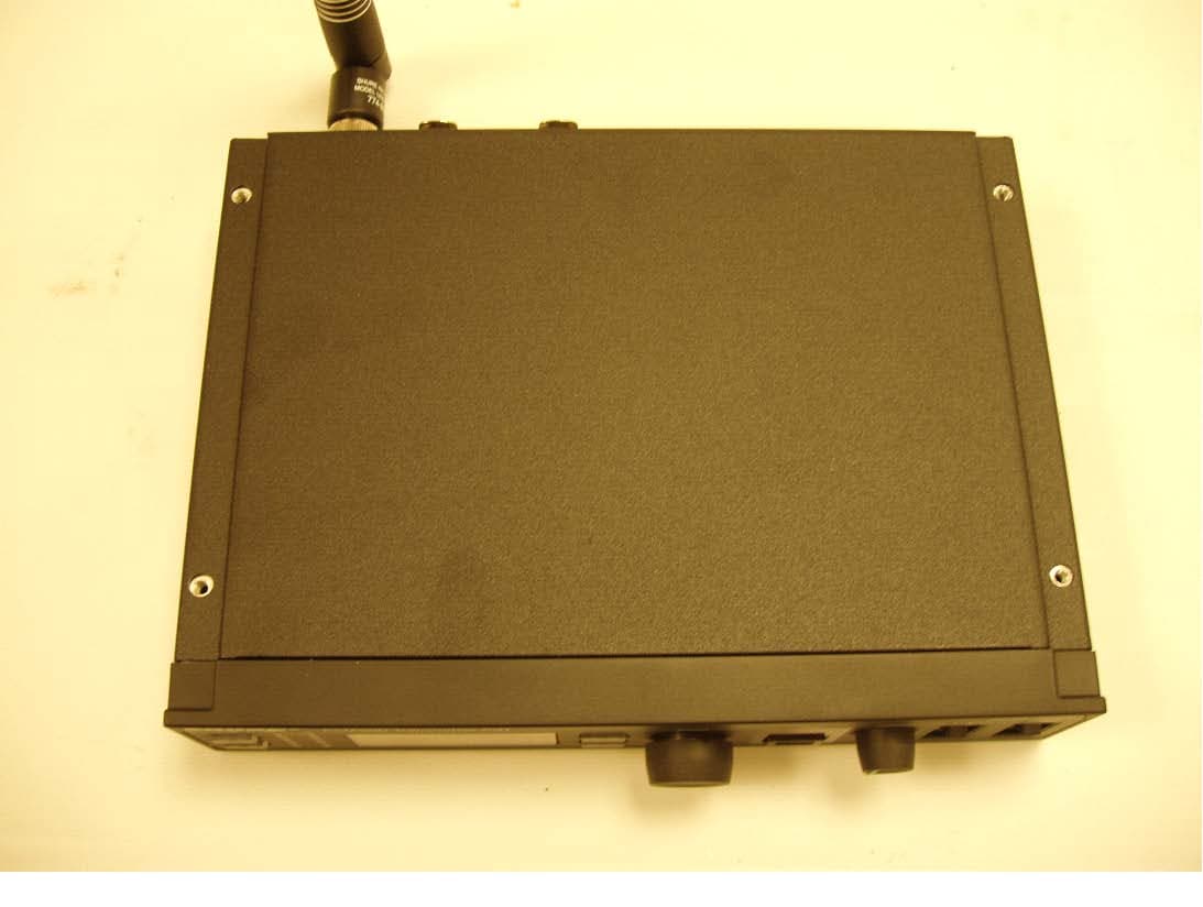 Non-Broadcast Base Station Transmitter - FCC ID DD4P9TB - Shure Incorporated (2)