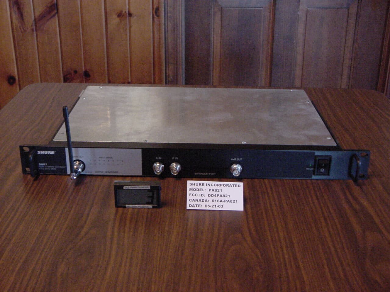 Antenna Combiner - FCC ID DD4PA821 - Shure Incorporated