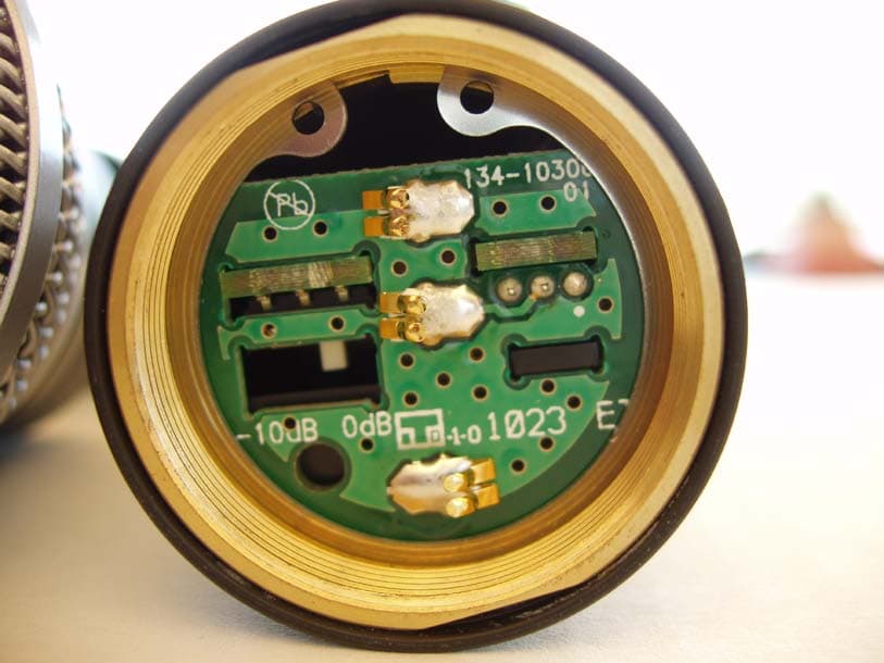 900 MHz ISM BAND TRANSMITTER - FCC ID DD4PGXD2 - Shure Incorporated (1)