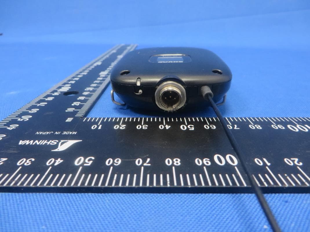 Digital Wireless Microphone Transmitter - FCC ID DD4SLXD1J52 - Shure Incorporated (2)