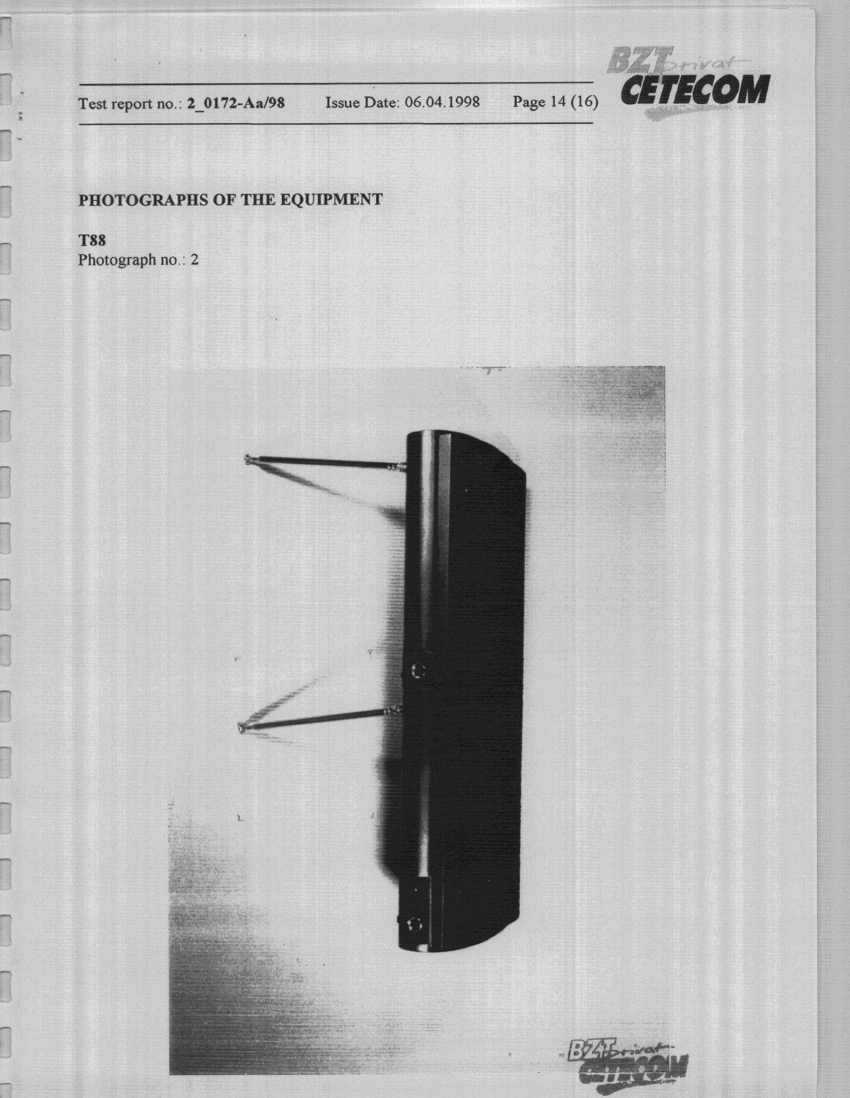 CYY - Communications Receiver used w/Pt 15 Transmitter - FCC ID DD4T88 - Shure Incorporated (1)