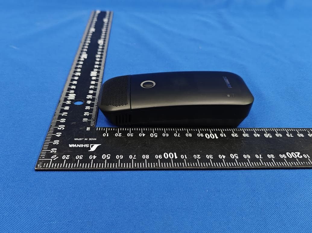 Wireless Boundary Transmitter - FCC ID DD4ULXD6G50 - Shure Incorporated (5)