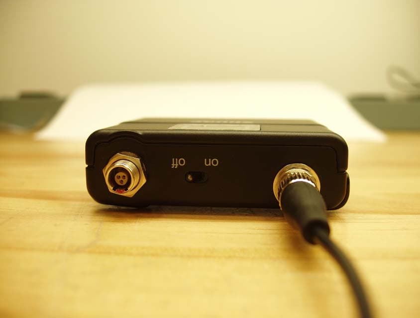 Micro Bodypack Transmitter - FCC ID DD4UR1MF - Shure Incorporated