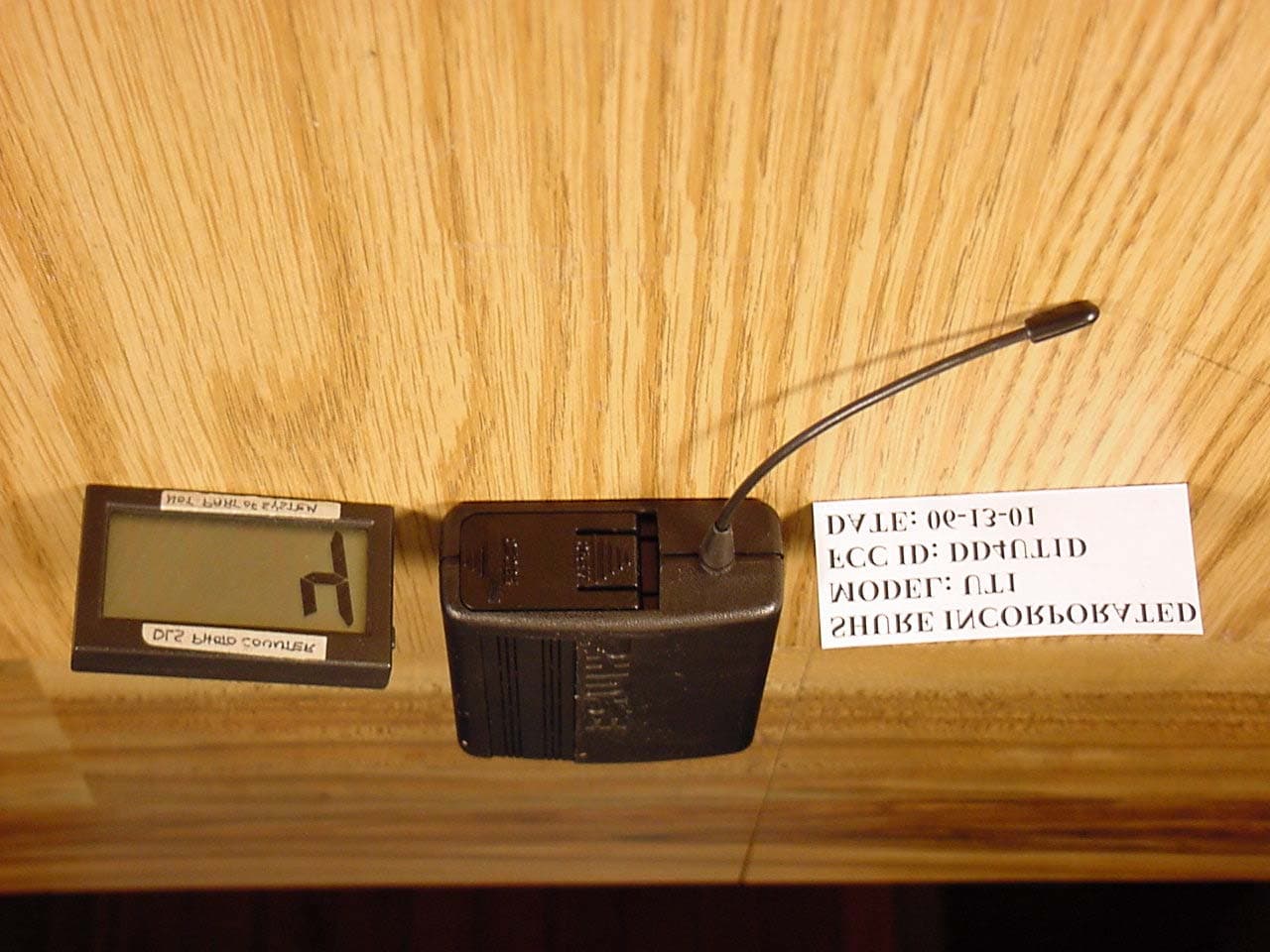 Belt Worn Wireless Microphone - FCC ID DD4UT1D - Shure Incorporated (3)