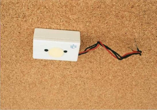 Doorbell Transmitter - FCC ID DE47DC3500T - Thomas & Betts Corporation (2)