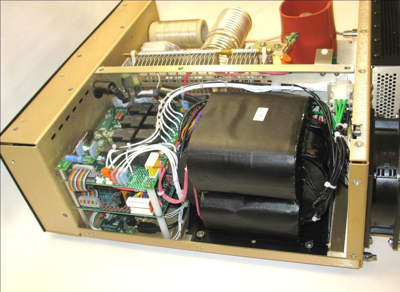 Alpha 9500 linear amplifier - FCC ID DGVPA-77DF - RF Concepts LLC (5)