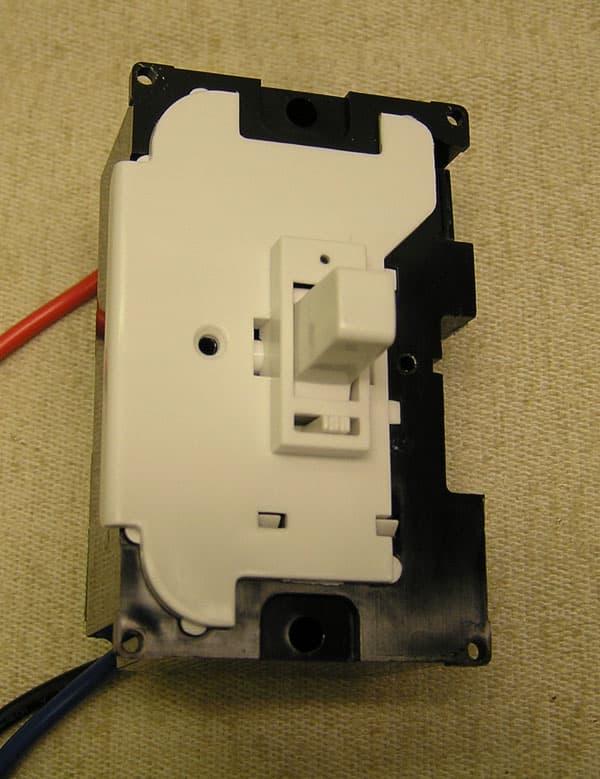 In-Wall Toggle-Style Dimmer Switch - FCC ID DGZHA000020P2 - Intermatic Inc (3)